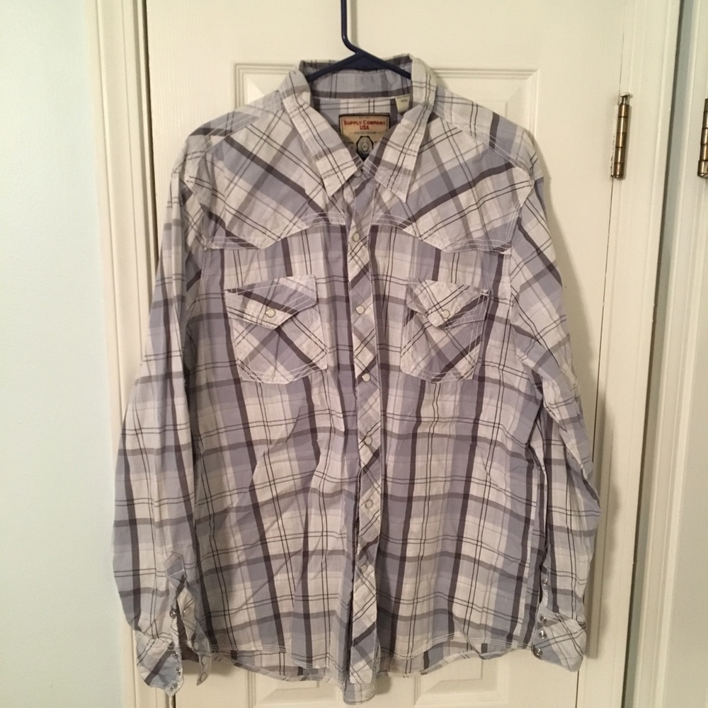 Plaid Button Down Shirt🎄